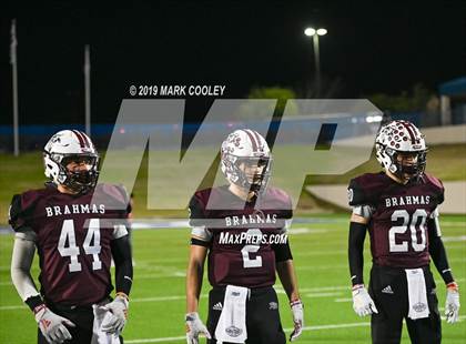 Thumbnail 3 in East Bernard vs. Pewitt (UIL 3A State Semifinal) photogallery.