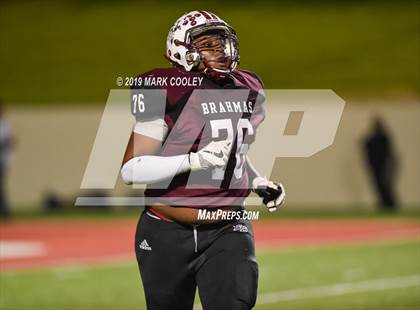 Thumbnail 3 in East Bernard vs. Pewitt (UIL 3A State Semifinal) photogallery.