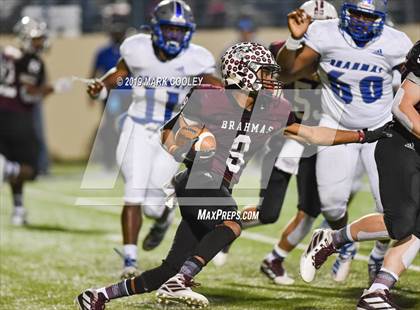 Thumbnail 1 in East Bernard vs. Pewitt (UIL 3A State Semifinal) photogallery.