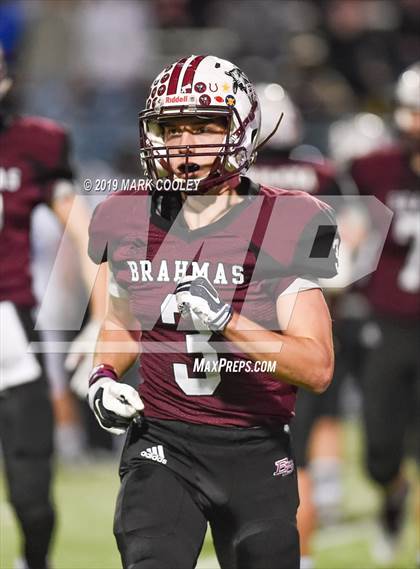 Thumbnail 2 in East Bernard vs. Pewitt (UIL 3A State Semifinal) photogallery.