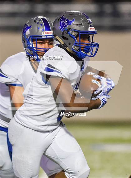 Thumbnail 1 in East Bernard vs. Pewitt (UIL 3A State Semifinal) photogallery.
