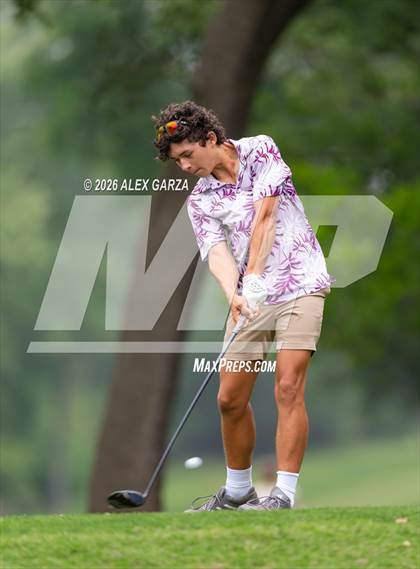 Thumbnail 2 in UIL 1A Boys Golf Finals (Round 2) photogallery.