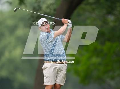 Thumbnail 2 in UIL 1A Boys Golf Finals (Round 2) photogallery.