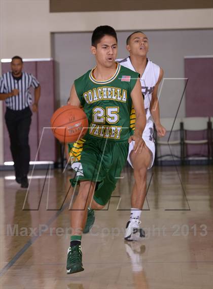 Thumbnail 1 in Coachella Valley vs. Rancho Mirage (MaxPreps Holiday Classic) photogallery.