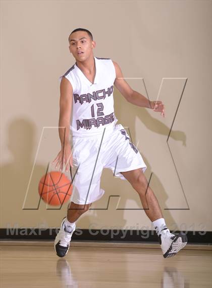 Thumbnail 3 in Coachella Valley vs. Rancho Mirage (MaxPreps Holiday Classic) photogallery.