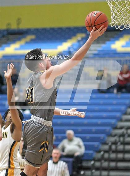 Thumbnail 2 in Vianney @ O'Fallon photogallery.