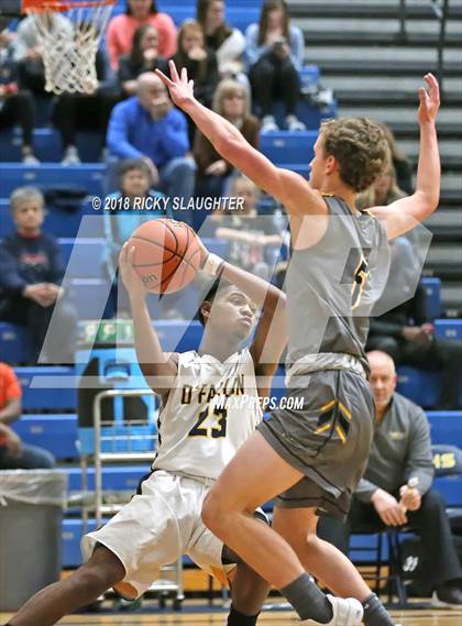 Thumbnail 1 in Vianney @ O'Fallon photogallery.