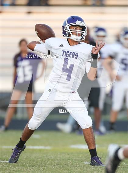 Thumbnail 1 in Millennium vs La Joya photogallery.