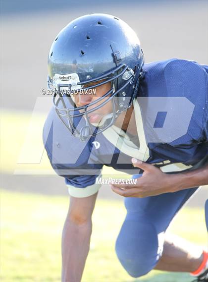 Thumbnail 2 in Millennium vs La Joya photogallery.