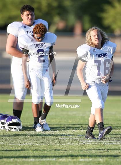 Thumbnail 3 in Millennium vs La Joya photogallery.