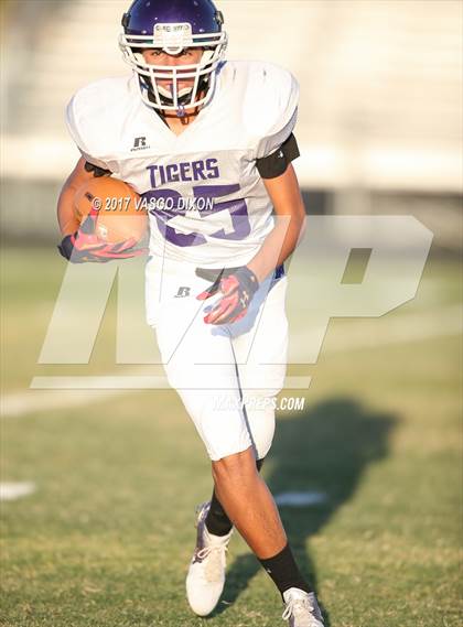 Thumbnail 1 in Millennium vs La Joya photogallery.