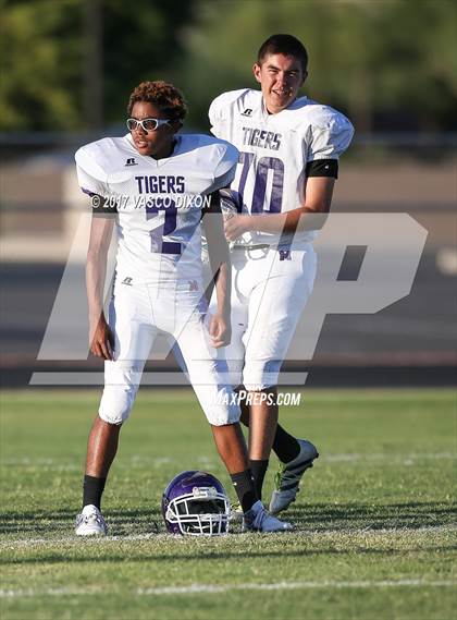 Thumbnail 3 in Millennium vs La Joya photogallery.