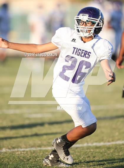 Thumbnail 2 in Millennium vs La Joya photogallery.