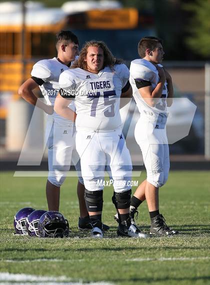Thumbnail 2 in Millennium vs La Joya photogallery.