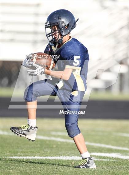 Thumbnail 1 in Millennium vs La Joya photogallery.
