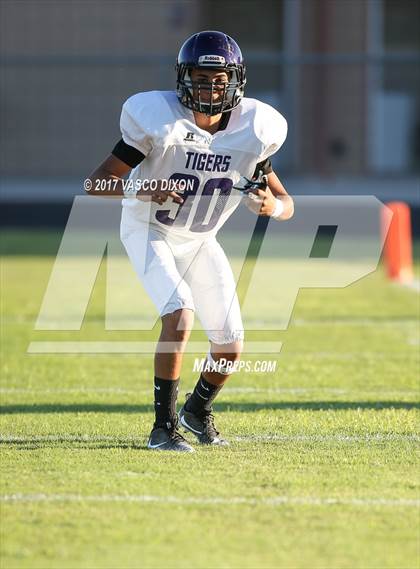 Thumbnail 3 in Millennium vs La Joya photogallery.