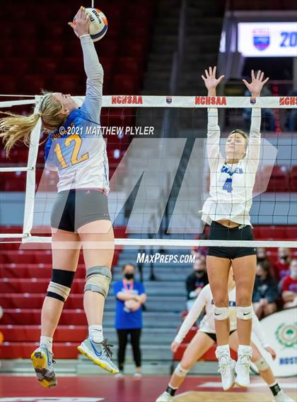 Thumbnail 1 in Camden County vs. Southwestern Randolph (NCHSAA 2A Final) (2 of 2) (the Game) photogallery.