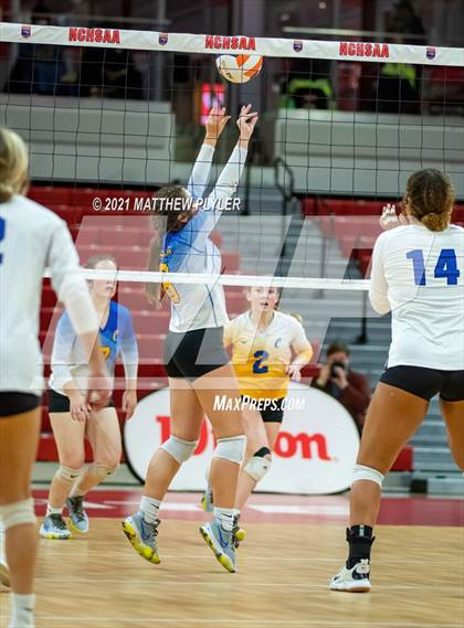 Thumbnail 1 in Camden County vs. Southwestern Randolph (NCHSAA 2A Final) (2 of 2) (the Game) photogallery.