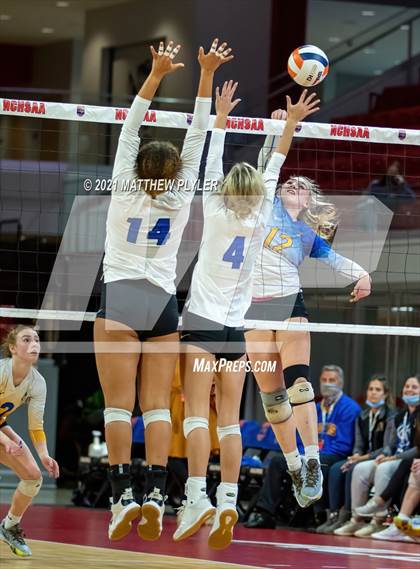 Thumbnail 2 in Camden County vs. Southwestern Randolph (NCHSAA 2A Final) (2 of 2) (the Game) photogallery.