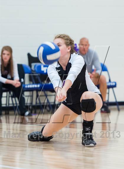 Thumbnail 2 in Grandview vs. Douglas County (Titan Classic) photogallery.