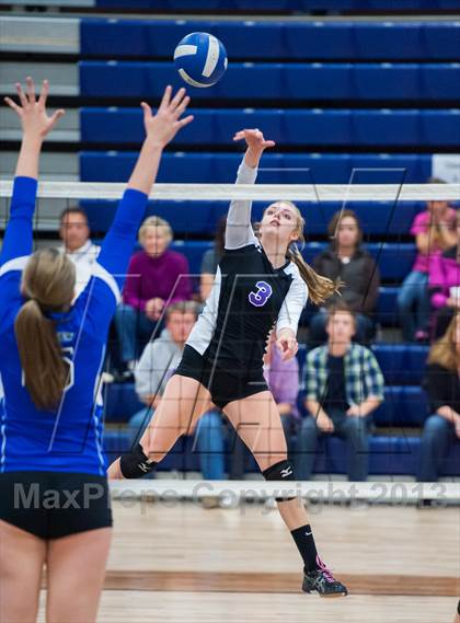 Thumbnail 2 in Grandview vs. Douglas County (Titan Classic) photogallery.