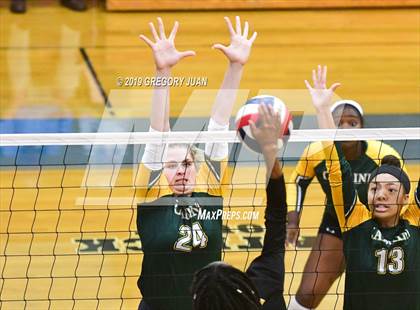 Thumbnail 3 in Cabrini vs Haynes Academy (Country Day Tournament) photogallery.