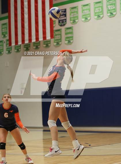 Thumbnail 3 in Mountain Crest @ Ridgeline photogallery.