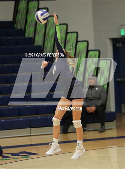 Thumbnail 3 in Mountain Crest @ Ridgeline photogallery.