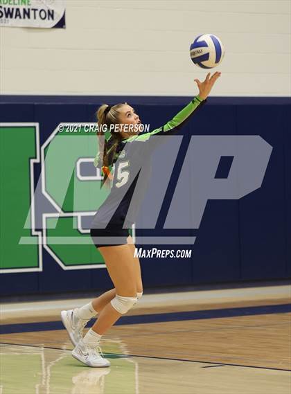 Thumbnail 2 in Mountain Crest @ Ridgeline photogallery.