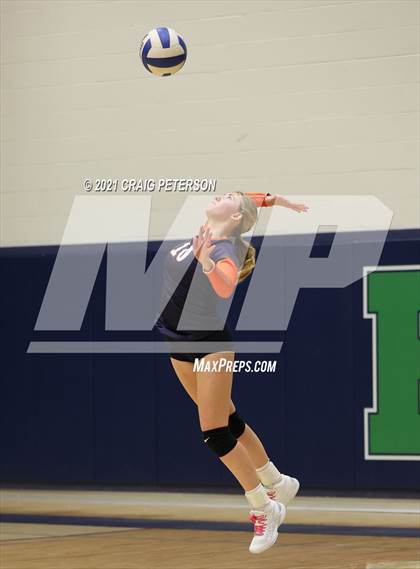 Thumbnail 2 in Mountain Crest @ Ridgeline photogallery.