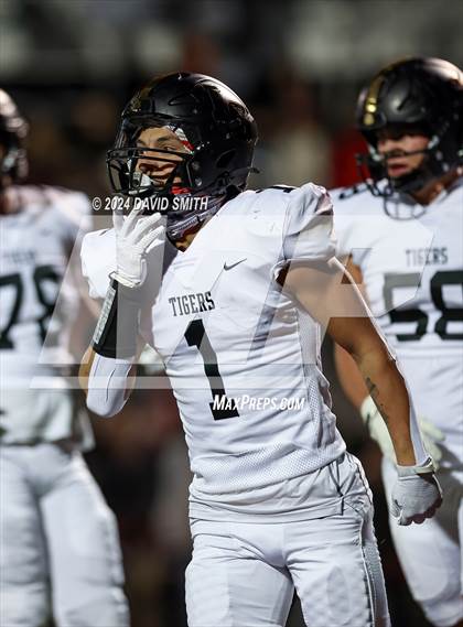 Thumbnail 2 in Lee's Summit @ Lee's Summit North (MSHSAA Class 6 District 6 Championship) photogallery.