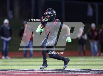 Thumbnail 1 in Lee's Summit @ Lee's Summit North (MSHSAA Class 6 District 6 Championship) photogallery.