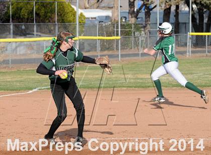 Thumbnail 3 in Burroughs @ Tehachapi photogallery.