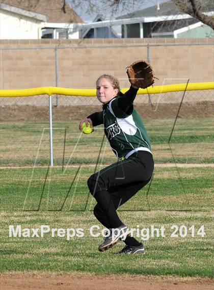 Thumbnail 3 in Burroughs @ Tehachapi photogallery.