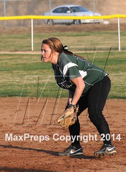 Thumbnail 2 in Burroughs @ Tehachapi photogallery.