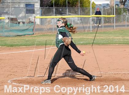 Thumbnail 3 in Burroughs @ Tehachapi photogallery.