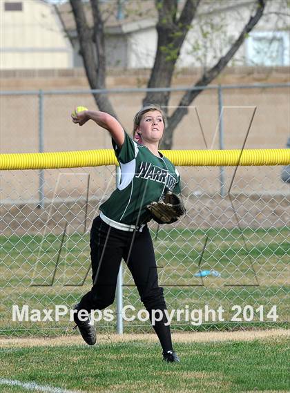 Thumbnail 3 in Burroughs @ Tehachapi photogallery.