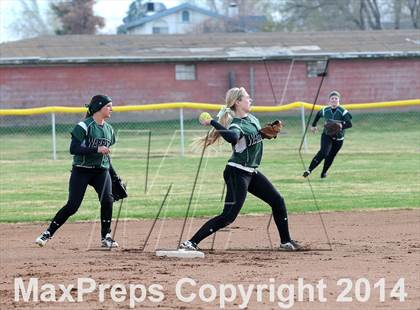 Thumbnail 2 in Burroughs @ Tehachapi photogallery.