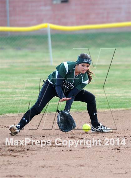 Thumbnail 3 in Burroughs @ Tehachapi photogallery.