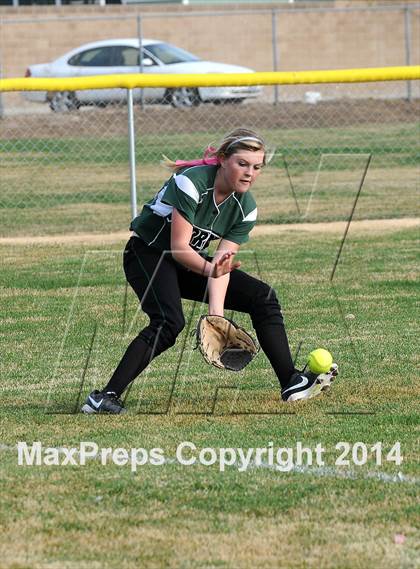 Thumbnail 3 in Burroughs @ Tehachapi photogallery.