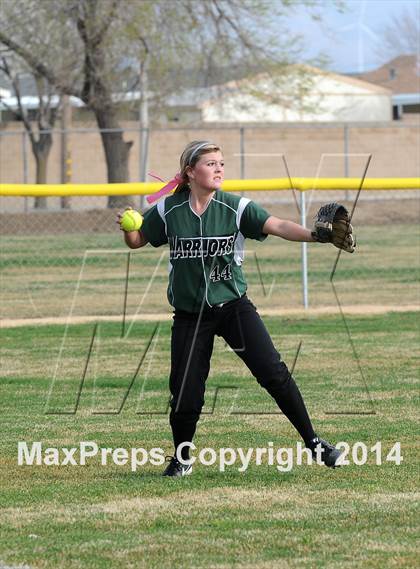Thumbnail 2 in Burroughs @ Tehachapi photogallery.