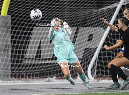 Thumbnail 1 in Santiago vs. Santa Margarita (CIF-SS Open Division Final) photogallery.