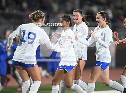 Thumbnail 1 in Santiago vs. Santa Margarita (CIF-SS Open Division Final) photogallery.