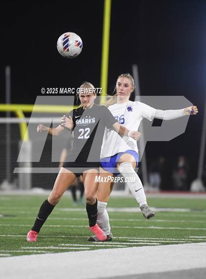 Thumbnail 1 in Santiago vs. Santa Margarita (CIF-SS Open Division Final) photogallery.