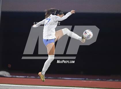 Thumbnail 2 in Santiago vs. Santa Margarita (CIF-SS Open Division Final) photogallery.