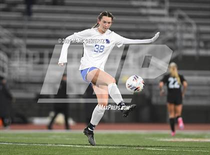 Thumbnail 1 in Santiago vs. Santa Margarita (CIF-SS Open Division Final) photogallery.