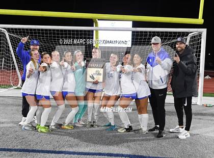 Thumbnail 3 in Santiago vs. Santa Margarita (CIF-SS Open Division Final) photogallery.
