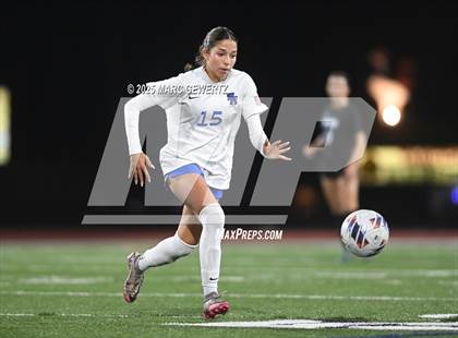 Thumbnail 2 in Santiago vs. Santa Margarita (CIF-SS Open Division Final) photogallery.