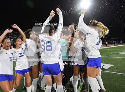 Thumbnail 1 in Santiago vs. Santa Margarita (CIF-SS Open Division Final) photogallery.