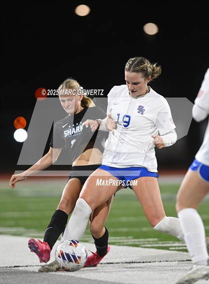 Thumbnail 2 in Santiago vs. Santa Margarita (CIF-SS Open Division Final) photogallery.